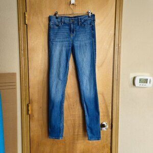 Hollister 5L Mid rise Super Skinny Jeans